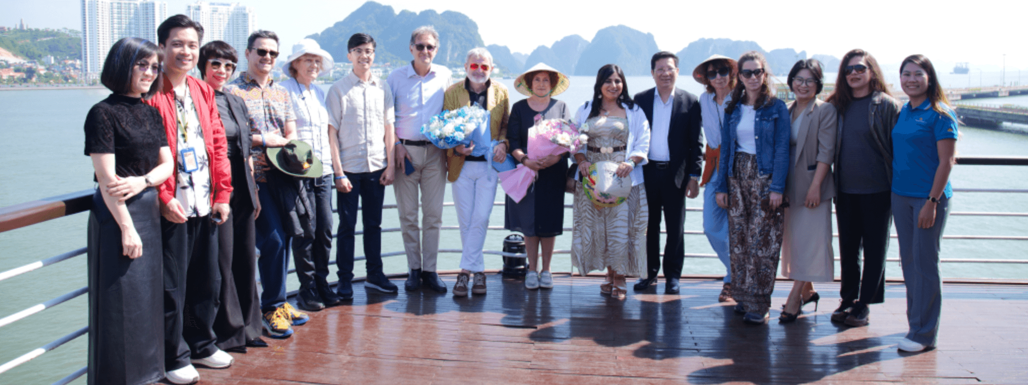 Vietnam Airlines welcome group with SEASIA Travel